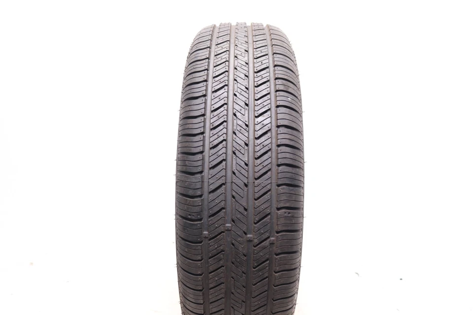Take Off 205/75R14 Hankook  Kinergy ST - 95T - 8.5/32 No Repairs - Image 2 of 4