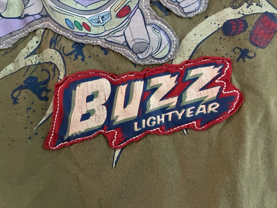 Camisa Raglán Manga Corta Buzz Lightyear Niños Disney Store Verde Oliva S 5/6 Foto 3 de 4