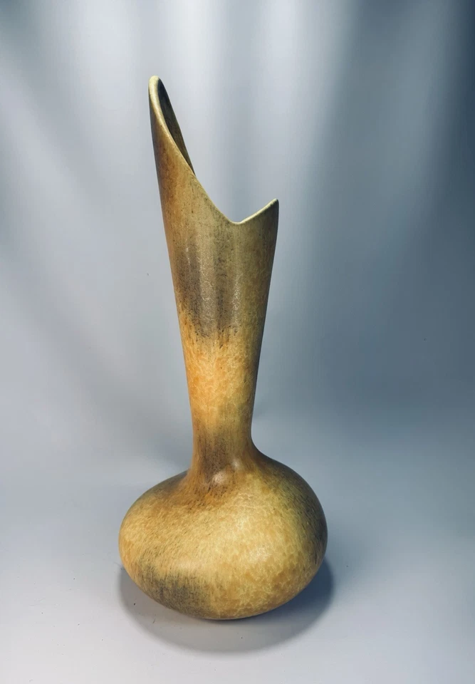 Whoa! Vintage Royal Haeger Blast Yellow Subtle Drip Glaze Vase R1752 MCM 16.5" - Image 3 of 4