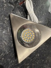 Nickel / silver Colour LED triangular under-cabinet spot light