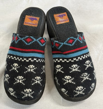 Rocket-dog Women's Black Clogs with skull and crossbones size 8 1/2