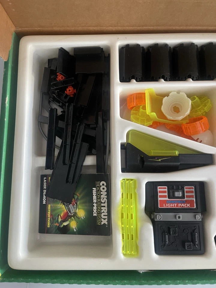 Fisher-Price Construx The Action Building System 6225 Laser Demon Alien Series - Image 4 of 4