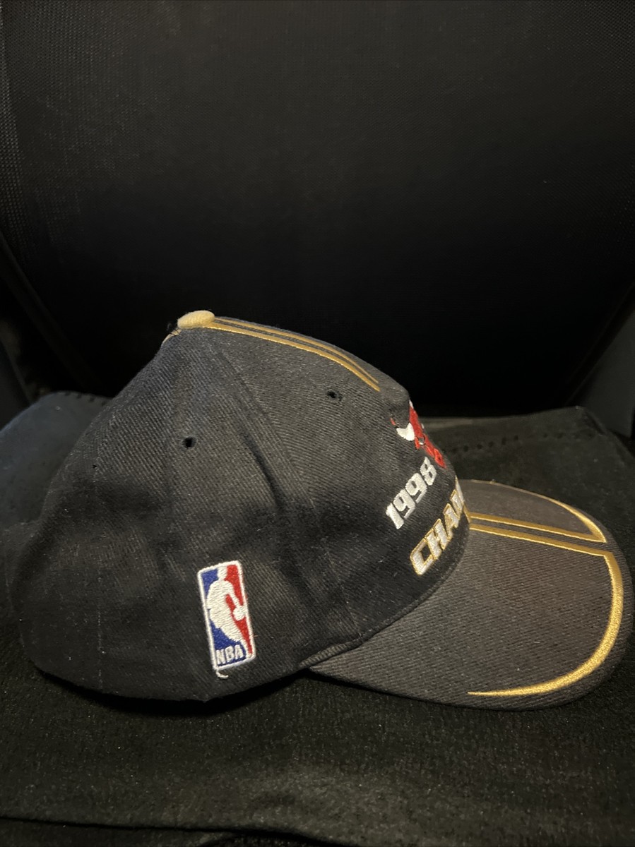 VTG Chicago Bulls 1998 NBA Champions Sports Specialties Draft Day