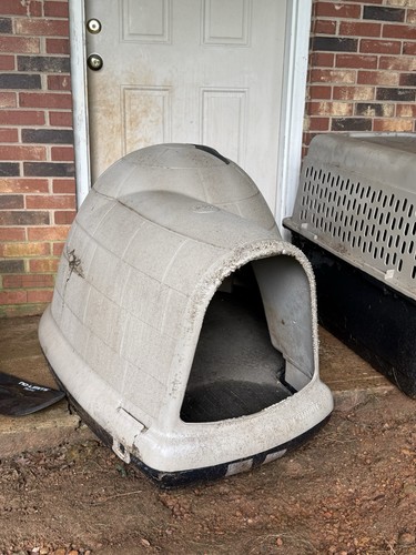 Petmate Dogloo Outdoor Dog House, Plastic Dome Igloo Style, Large