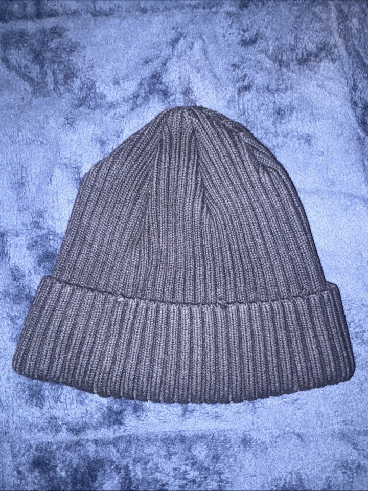Gorro negro para hombre H&M Northicas Foto 2 de 4