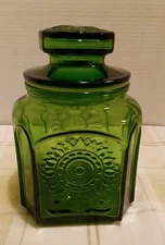 Wheaton NJ Green Glass Embossed Sunflower Canister Apothecary Jar 7.5 In Tall