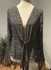 We My People-Made In USA-Black & White Print Blouse Sz.L Flared Sleeves V Neck