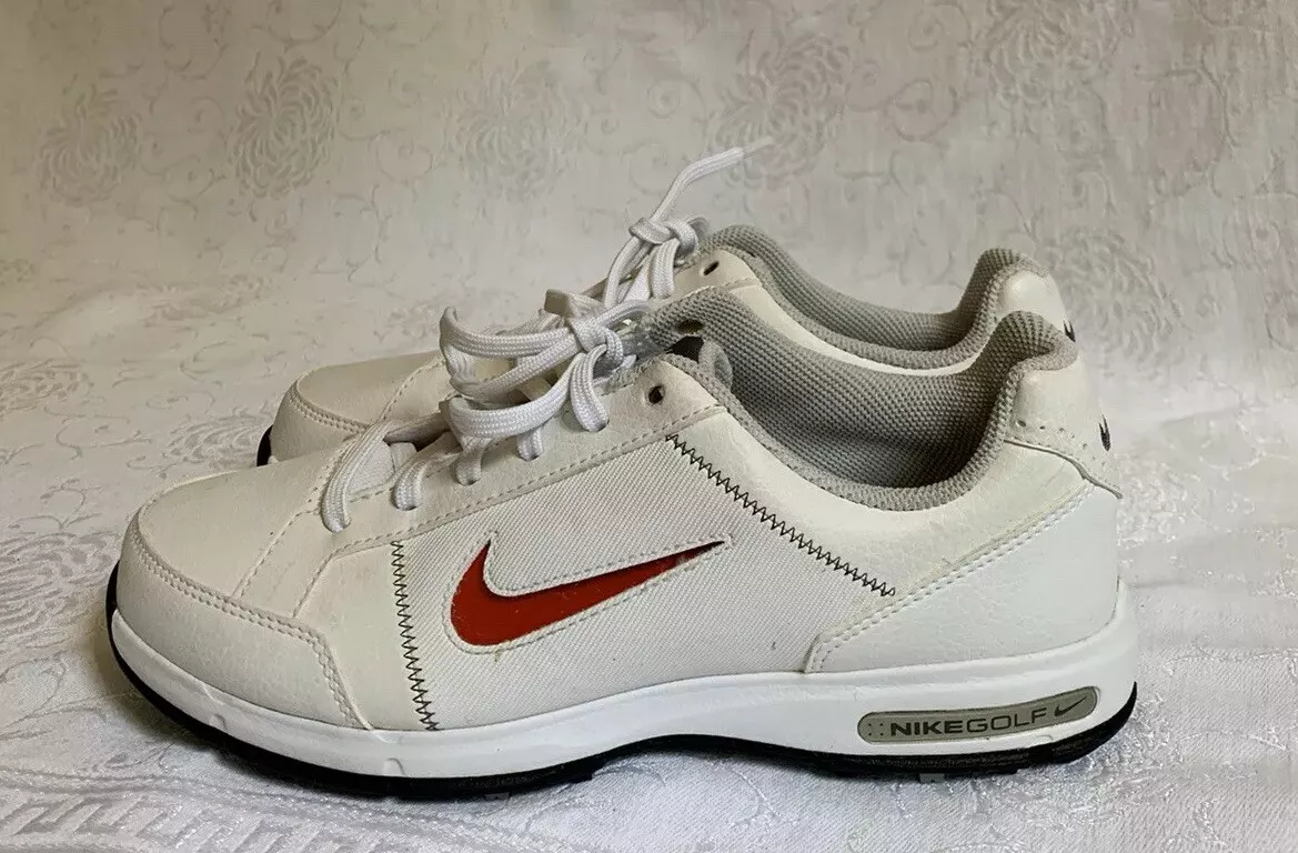 Youth nike hotsell golf shoes