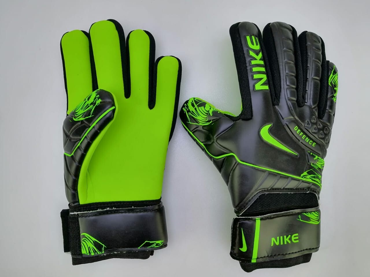 Nike Soccer GoalKeeper Gloves - Football Defence - High Grip - Quality Products