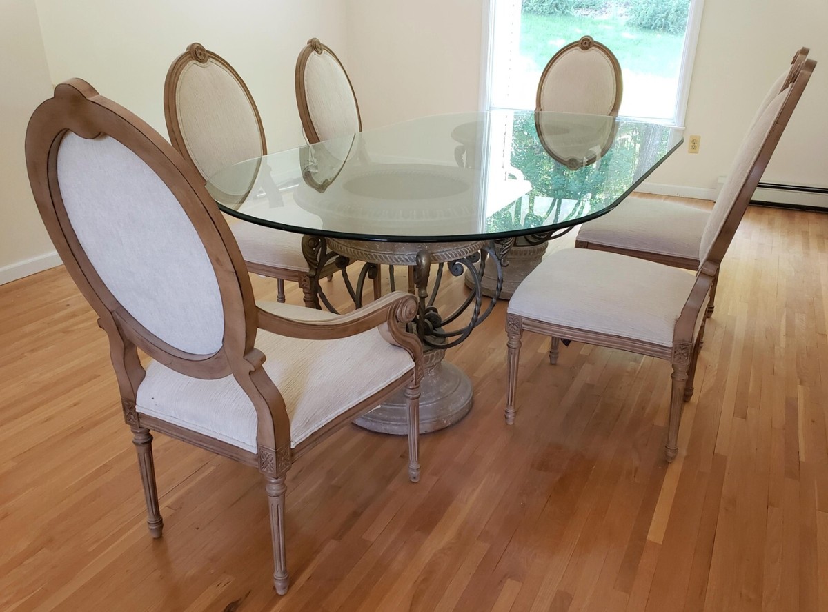 Drexel Heritage Corbel oval glass dining room table. Transitional