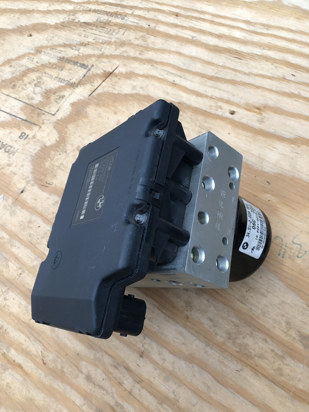2001-2002 BMW E46 M3 DSC ABS Stability Anti-Lock Brake Pump Module