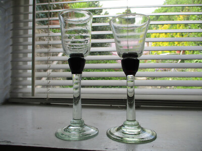 PAAR KUNSTGLAS MUNDGEBLASENE WEINGLÄSER KELCHE HANDGEFERTIGT UNIKAT X 2