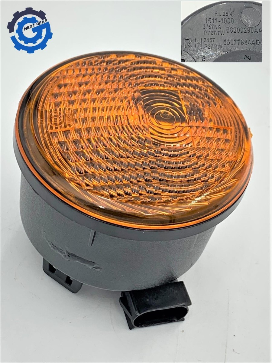 New OEM Mopar Right Amber Park Turn Signal Lamp 2014-18 Jeep