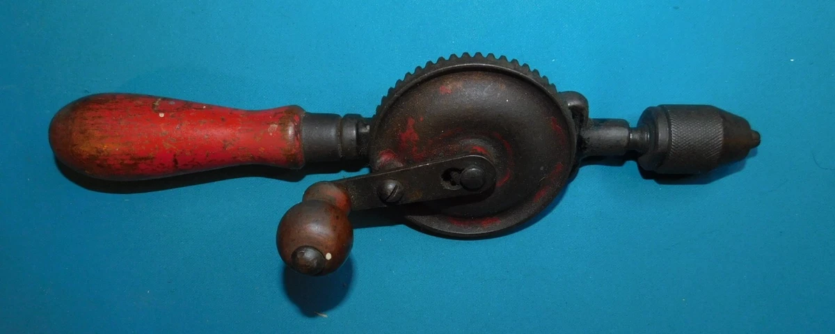 ANCIEN VILEBREQUIN, CHIGNOLE, Perceuse à main Et 10 Mèches à Bois EUR