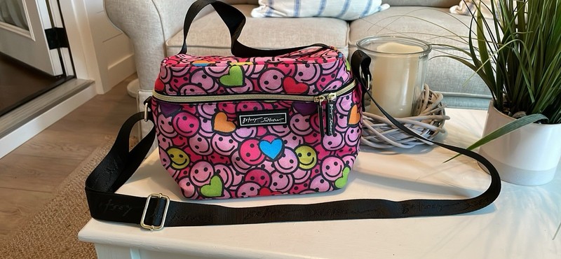 Betsey Johnson pink smiley face insulated lunchbox tote with shoulder strap