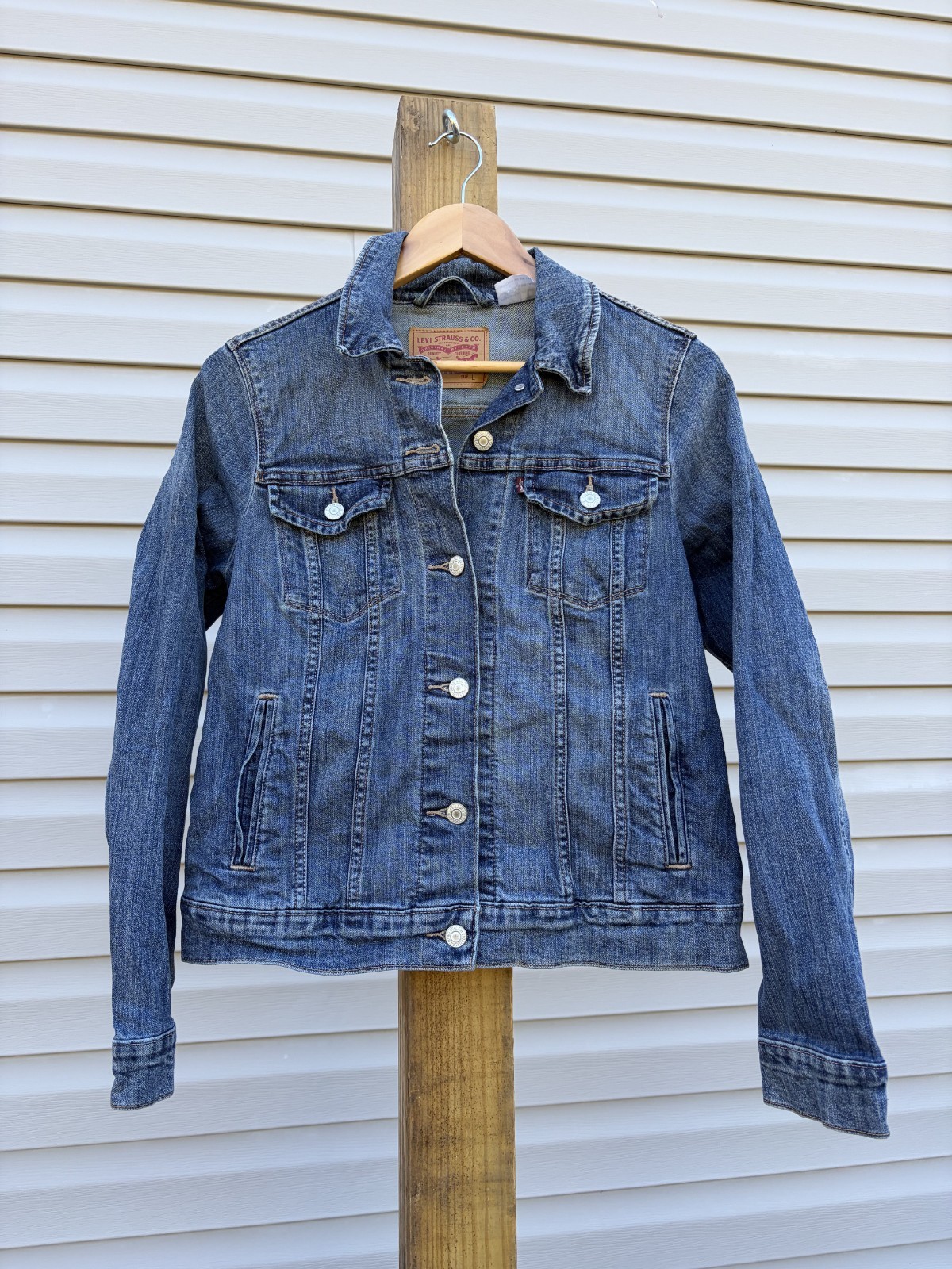 Women&rsquo;s Levi&rsquo;s Denim Trucker Jacket Size L