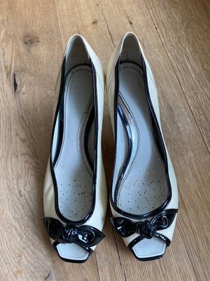 GEOX Peeptoes 39, white and black, with black bow, soft leather, elegant, worn