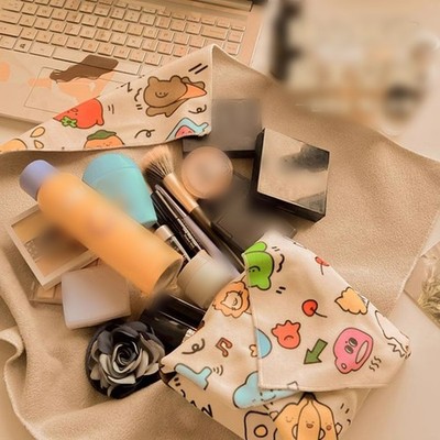Skin Care Organizer Bag Lightweight Design Perfect for Everyday Carrying