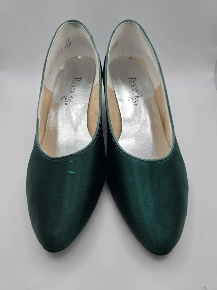 Peacocks Satin Green Dyed Kitten Heel Wedding Pumps/shoes. Ladies Sz 9.5B - Image 2 of 4