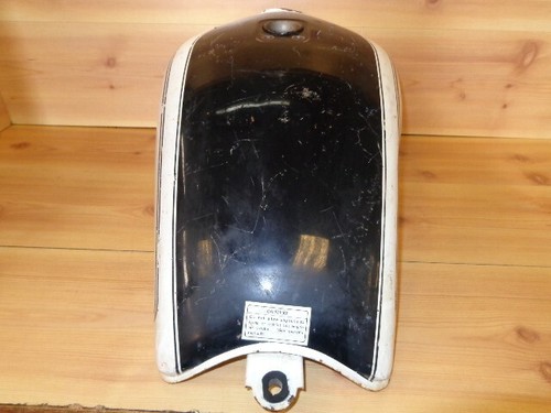 Kawasaki KZ1000 KZ 1000 1982-1990 policía OEM tanque de combustible gasolina 51001-1101-8C - Imagen 4 de 18