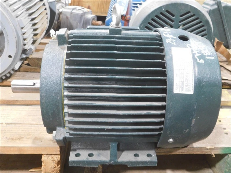 USED Toshiba 0052XDSB41A-P Motor 5 HP 3.7kW 3500 RPM 5200 Max. RPM 460V 1.15 SF - Image 2 of 4