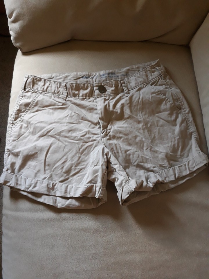 Classic Women's Gap Shorts - Size 4 (Also suit Size S, XS)