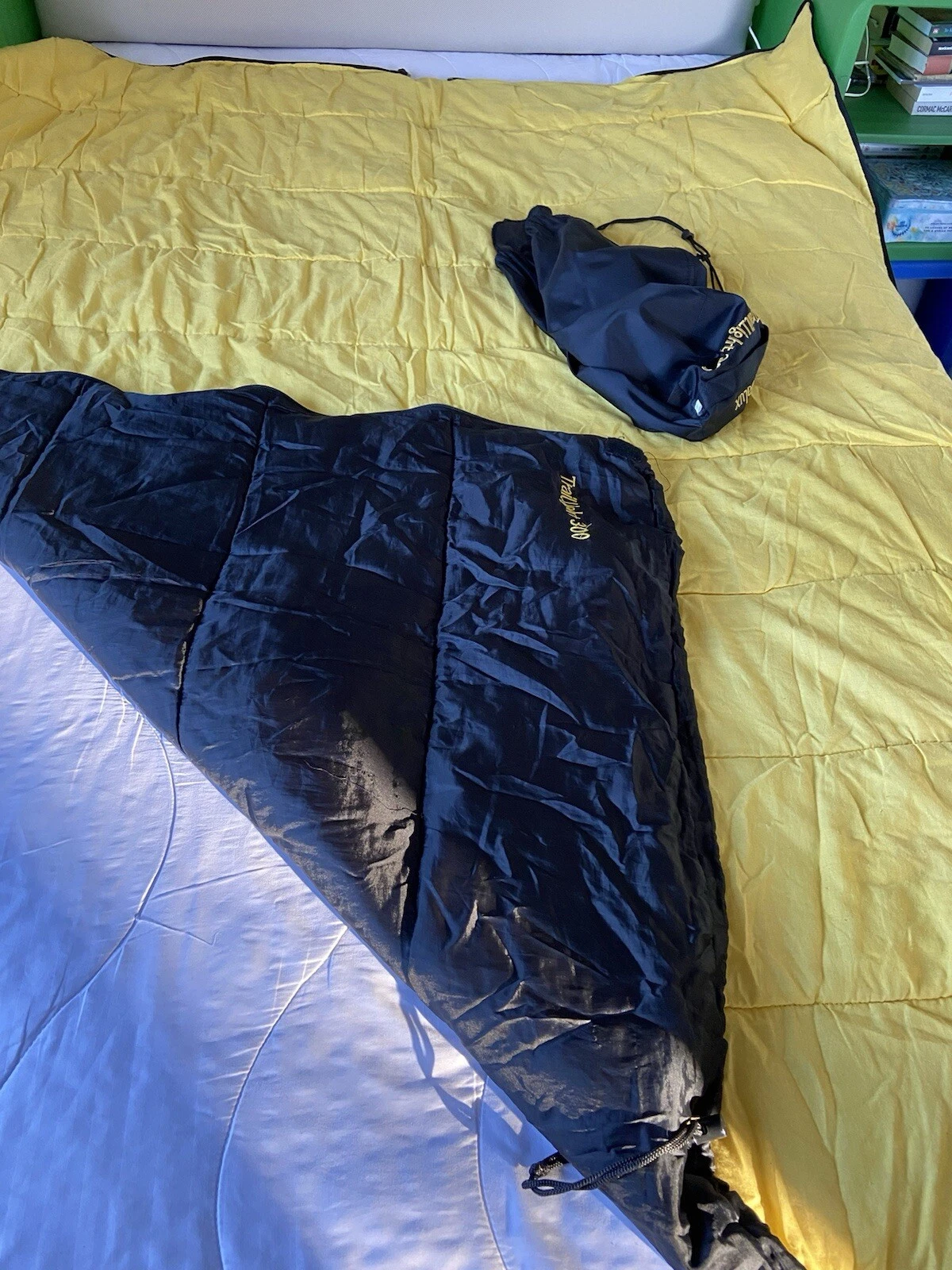 Vintage Retro 90s Slumbalux Trail Light 300 Black And Yellow Adult Sleeping Bag