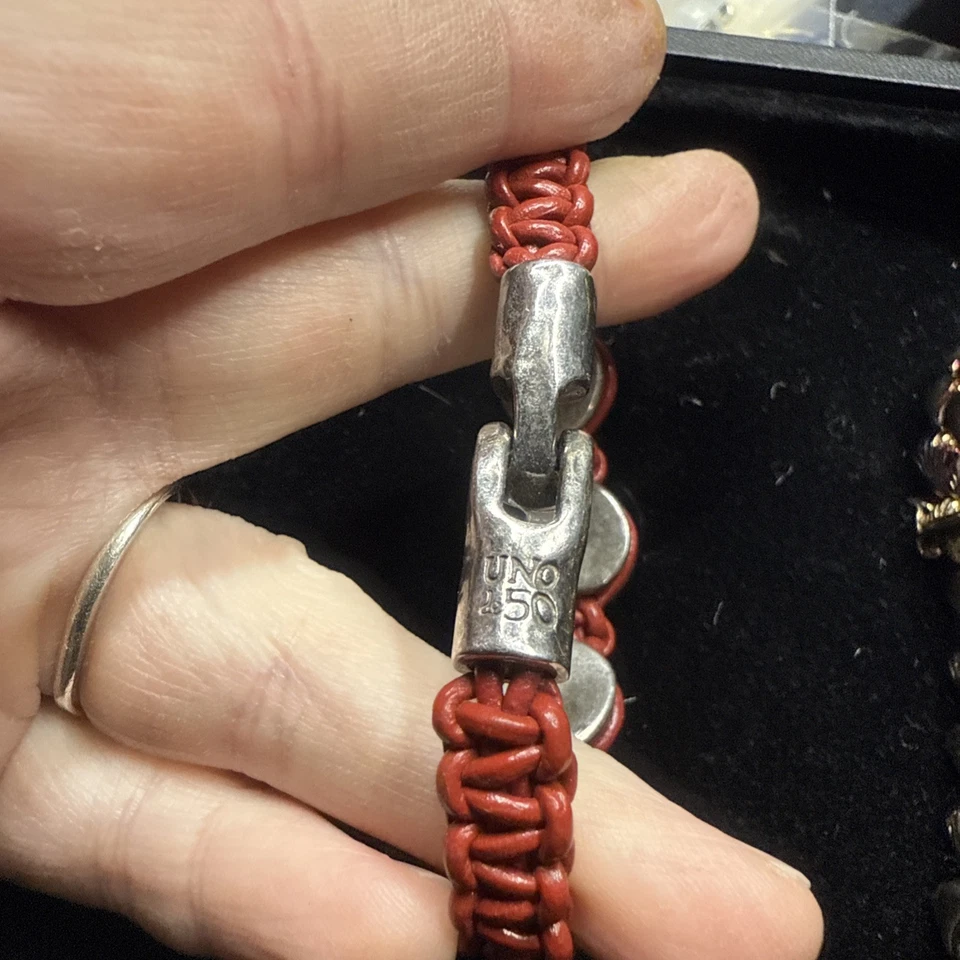 Brazalete envolvente vintage Uno de 50 de cuero rojo unisex plateado 7" Foto 2 de 4