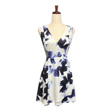 NWT Lulu's Navy and White Floral Fit & Flare Sleeveless Mini Dress Size Large