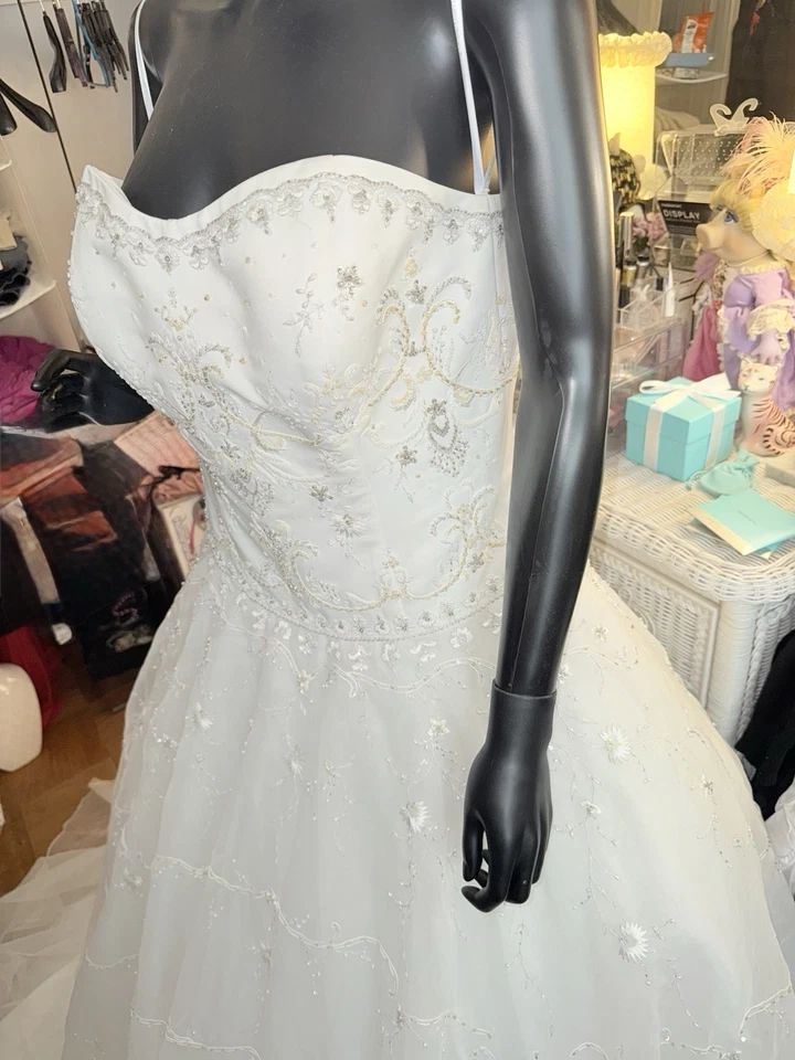 Vestido de novia Oleg Cassini sin tirantes con cuentas vestido de baile talla 16 XL princesa Foto 2 de 4