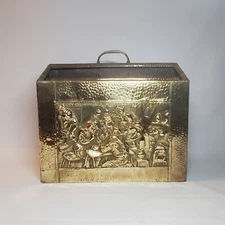 Vtg Hammered Brass Wood Divided Magazine Rack England Pub Tavern Scene Handle