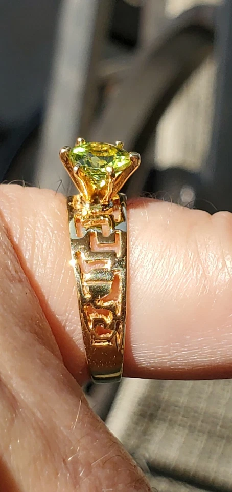 Peridot Labcreated Round Cut Solitaire Ring 10kt Solid Yellow Gold  - Image 4 of 4