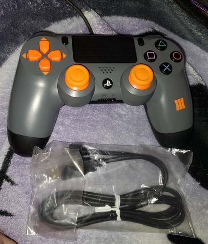 Sony PlayStation 4 PS4 Call of Duty Black Ops III 3 Limited Edition Controller