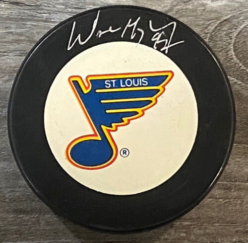 Wayne Gretzky Signed St Louis Blues Official Puck UDA Hologram Oilers BEST SIG!!