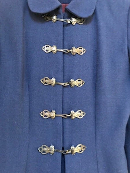 Alberto Makali Blue Pants Suit. Size 4.  Worsted Wool.  Made in the USA - Image 4 of 4