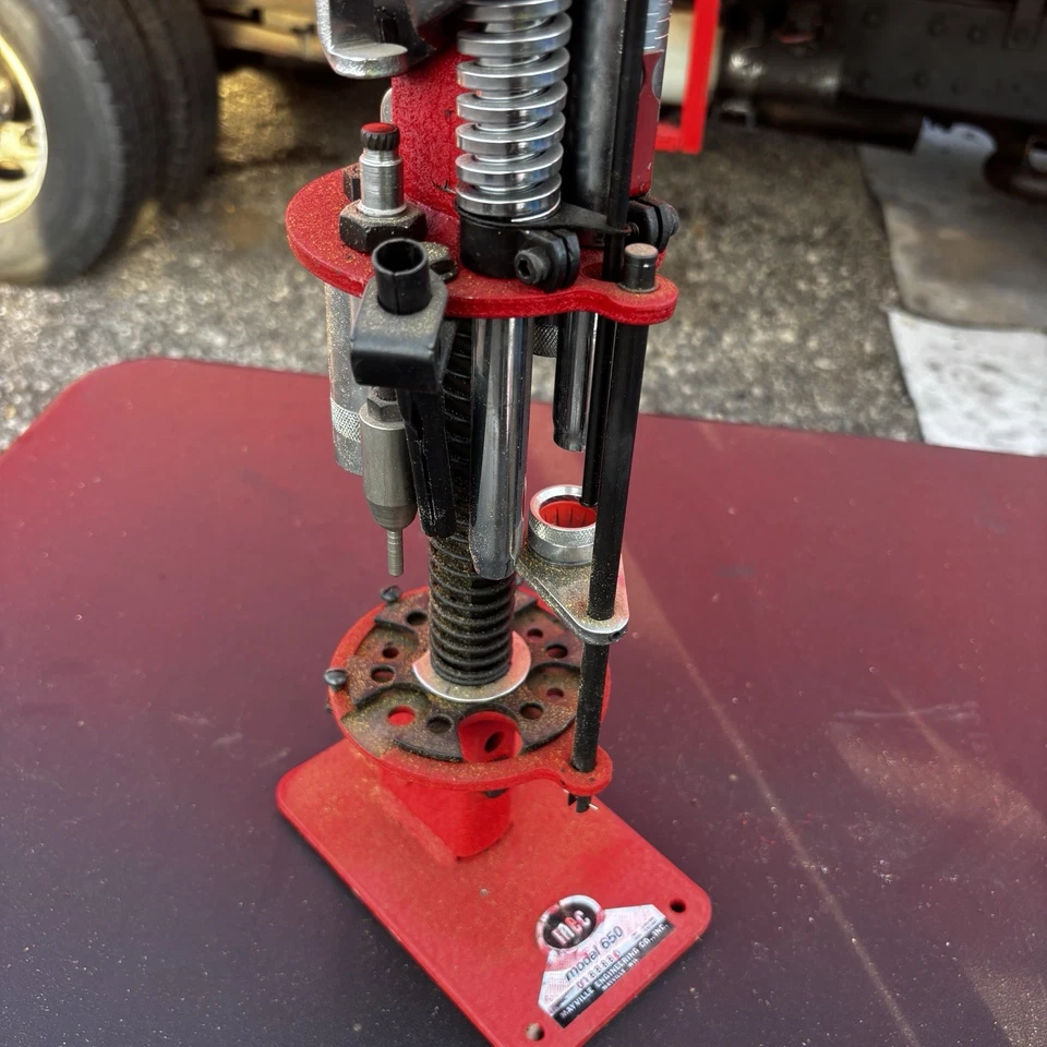 MEC 650 12 Gauge Progressive Shotgun Shell Reloader - Image 2 of 4