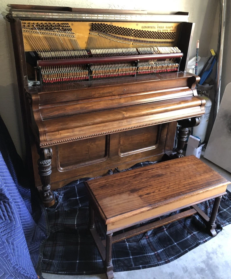 Piano antiguo Mathushek de finales de 1800 Foto 2 de 4