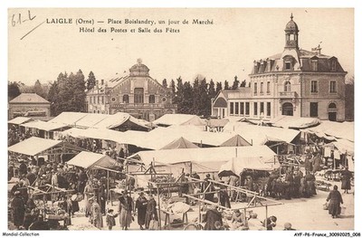 AYFP6-0431-61 - Laigle - Platz Boislandry - Ein Jour De Markt - Rathaus Mit Post