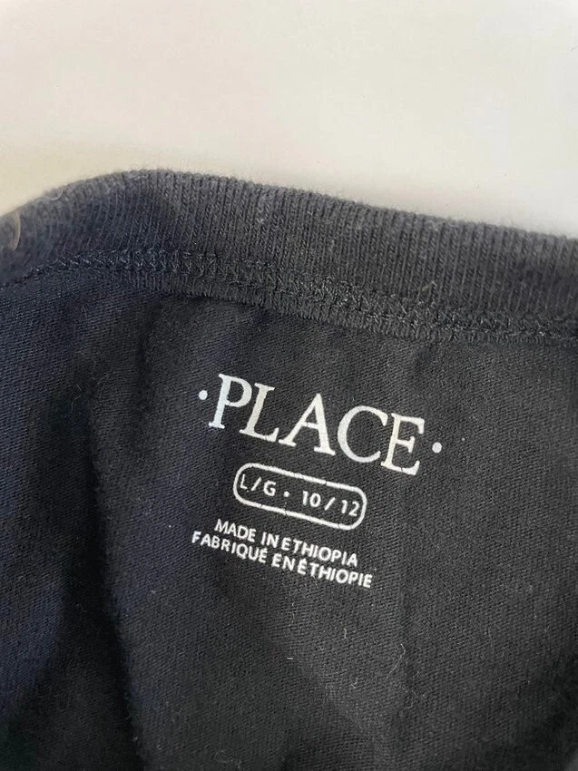 Camiseta The Children's Place Boys negra gráfica talla L 10/12 Foto 3 de 4