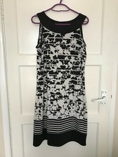 Klass Black White Floral Sleeveless Satin Lightweight Floaty Dress UK Size 10