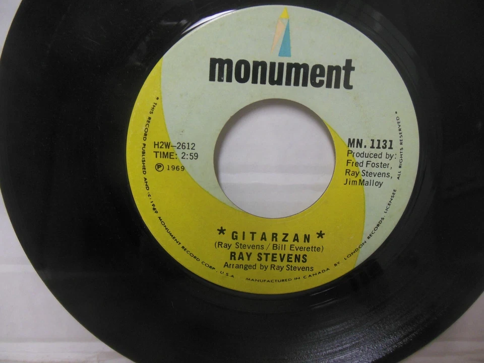 RAY STEVENS exc 45 rpm GITARZAN b/w BAGPIPES-THAT'S MY BAG - Image 2 of 3