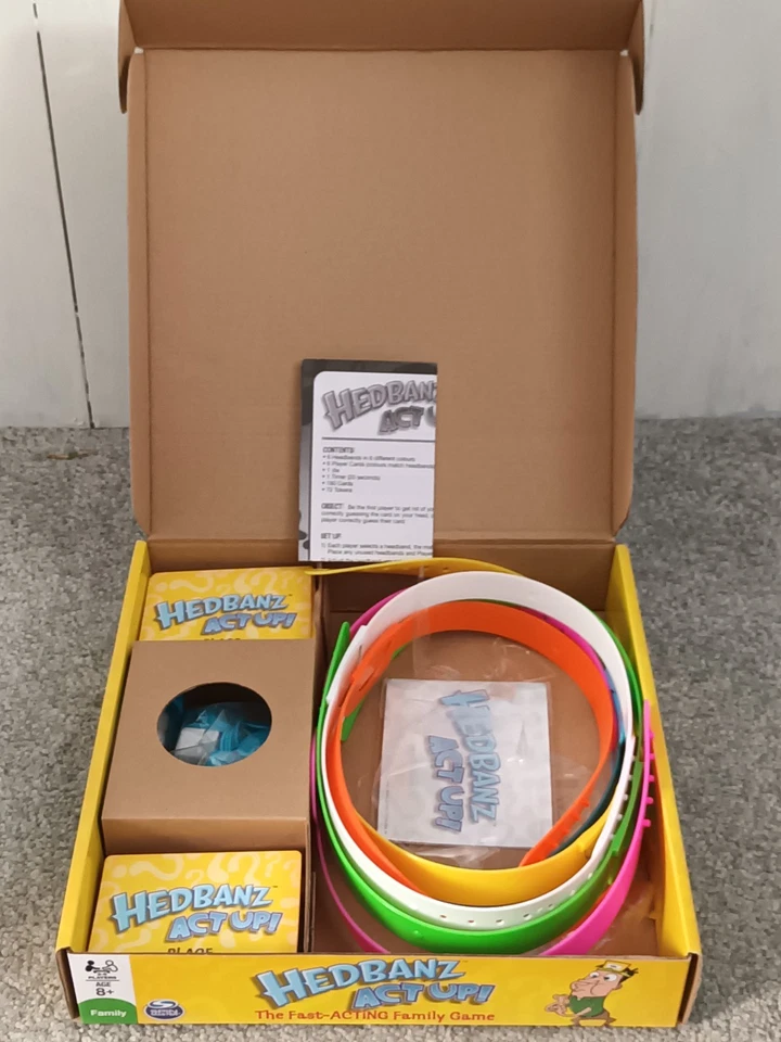 Hedbanz Act up! Family Fast Acting Board Game By Spin Master 2006 8+ - Image 4 of 4