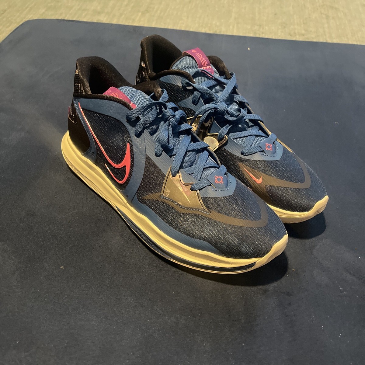 NIKE KYRIE 5 LOW Dark Marina Blue/Pinksicle/Black/ Viotech Shoes DJ6012–400 NIKE Kyrie Low 5 DJ6012 400 - Shiekh main image 2