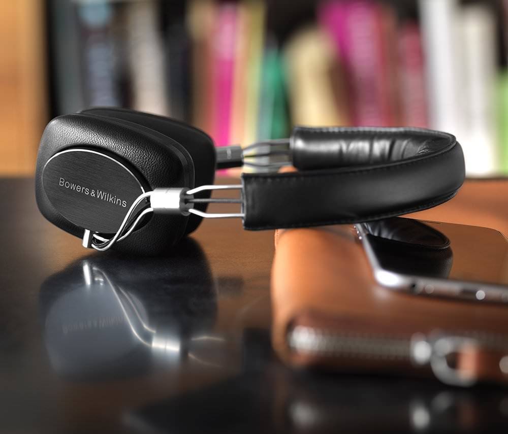 Bowers & Wilkins B&W P5 Wireless Bluetooth Headphones - Top