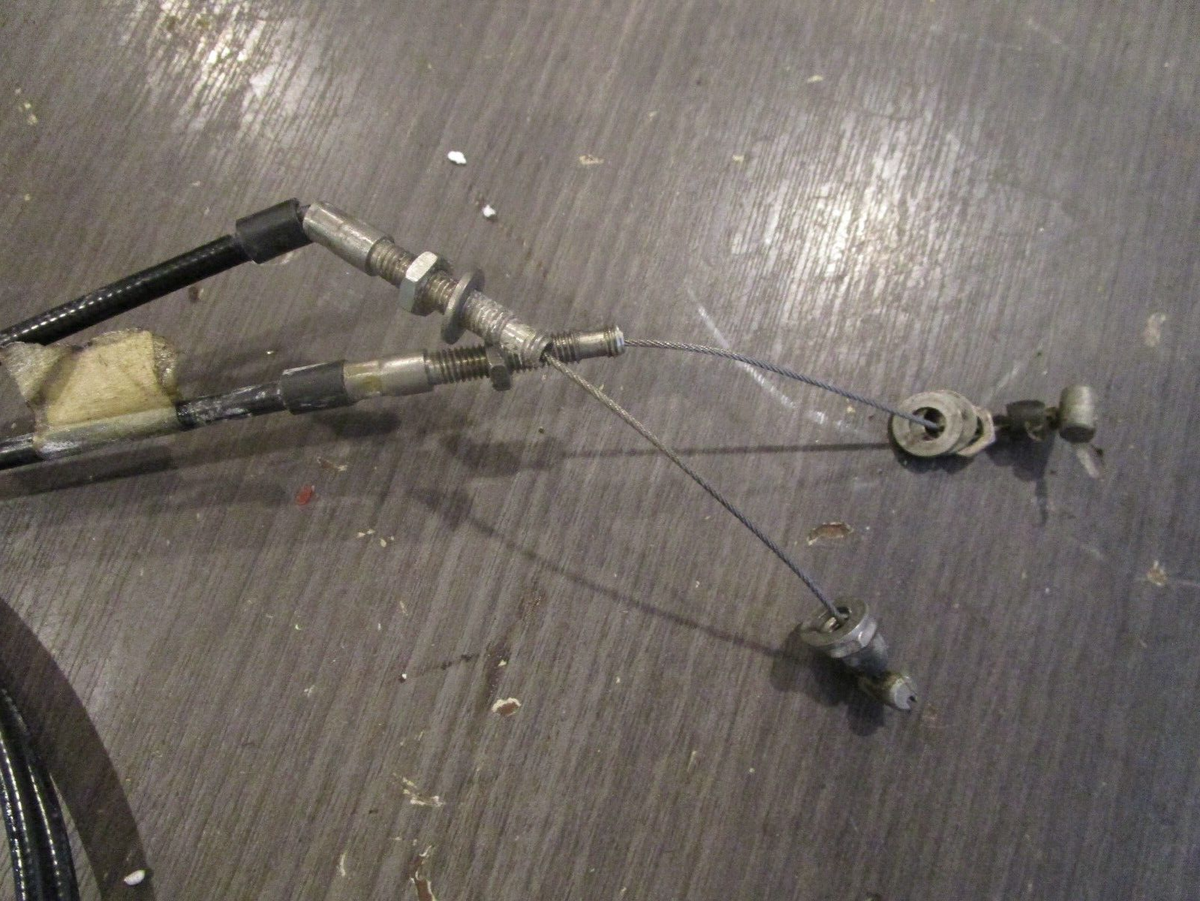 01 KAWASAKI ZXI 1100 FUEL TAP CABLE SET OF TWO W/BRACKET & KNOB