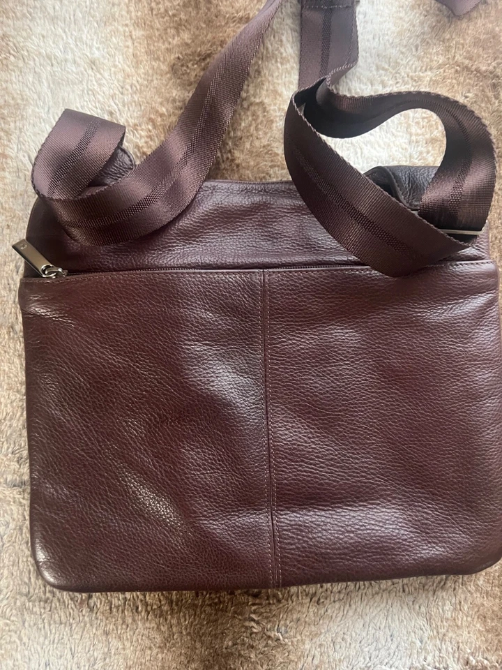 Bolso de Hombro Tumi 6923bn Bryce Solapa Bodybag Cuero de Vaca Mensajero Cuero Granulado Foto 4 de 4