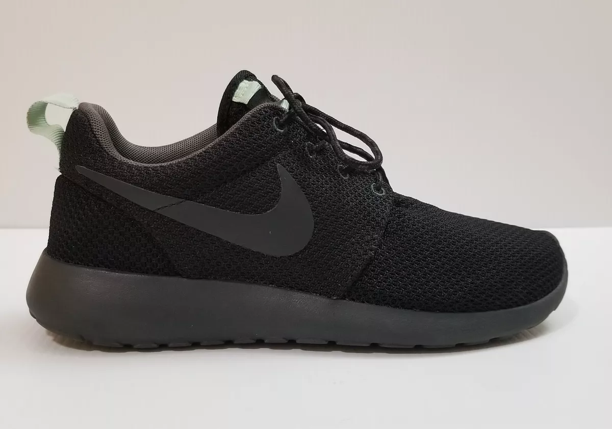 Black nike roshe womens sales