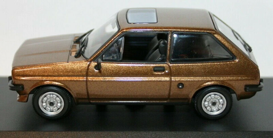 FORD FIESTA 1976 Marrone Chiaro Metal MAXICHAMPS 940085101 1/43 MKII MK2 - Immagine 3 di 3