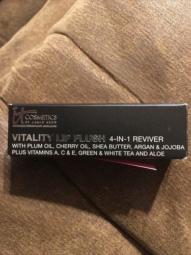 it cosmetics Set. 6 Pieces Including Brush. - Picture 3 of 7