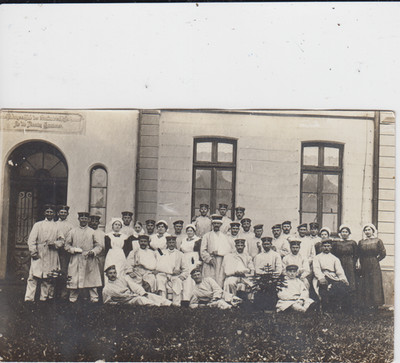Photo Postcard WW1 Western Front Hanover School Agriculture Hospital Soldiers Sisters